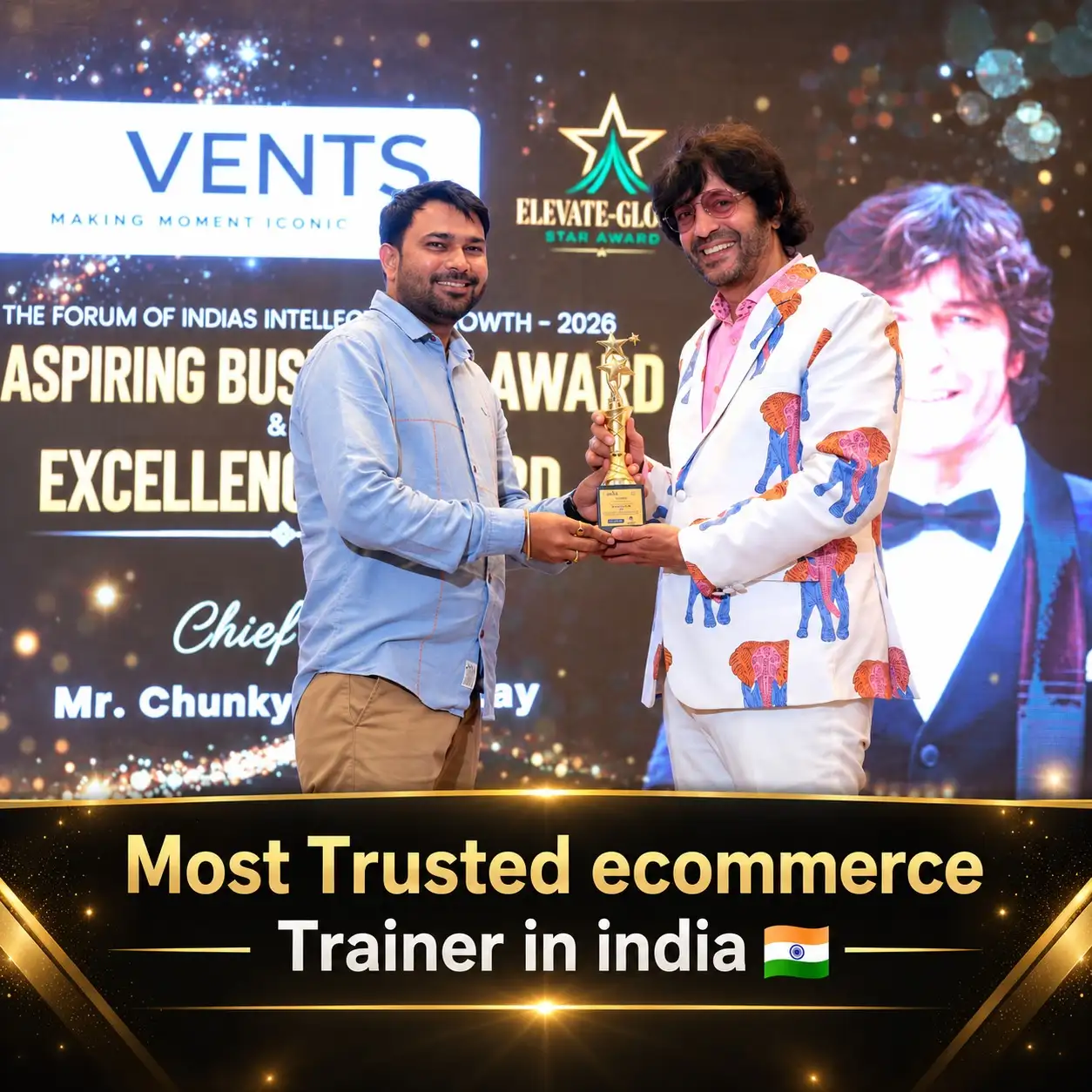 Vikram Singh receiving the Most Trusted Ecommerce Trainer Award from Chunky Panday
